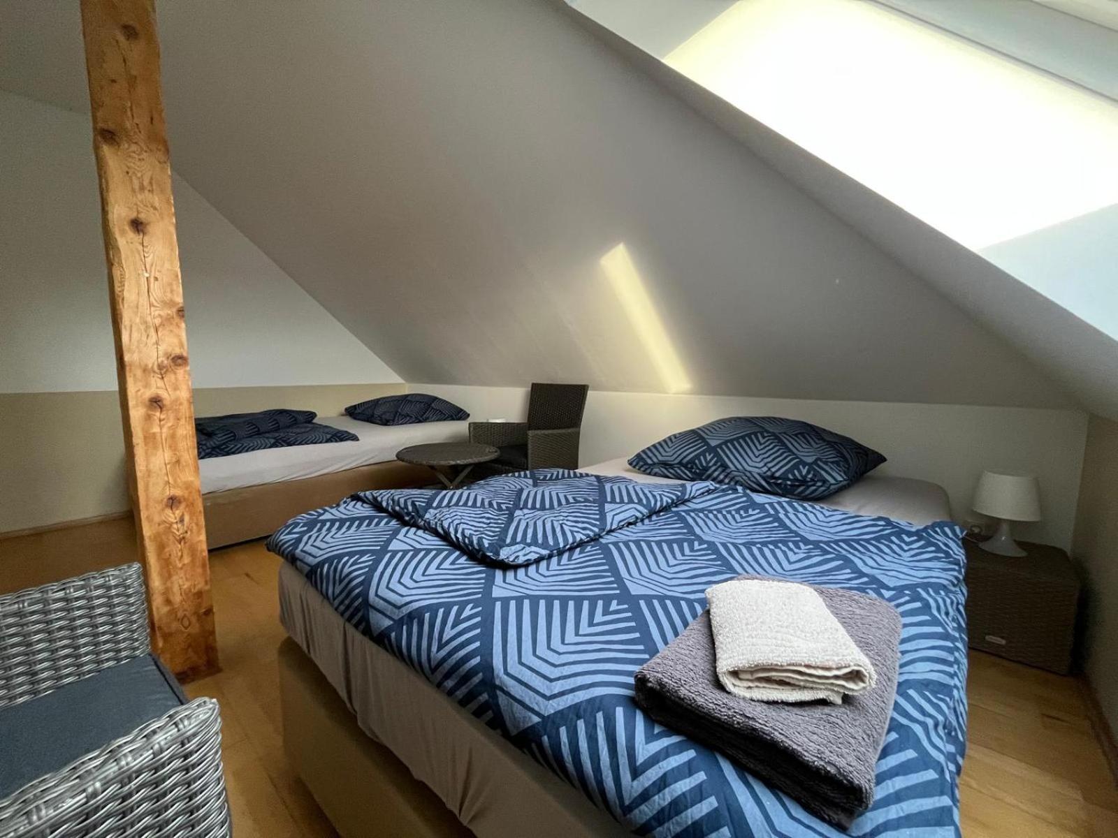 Doppelzimmer-Bad-Kuehlschrank-Tv-19 Meine Exterior foto