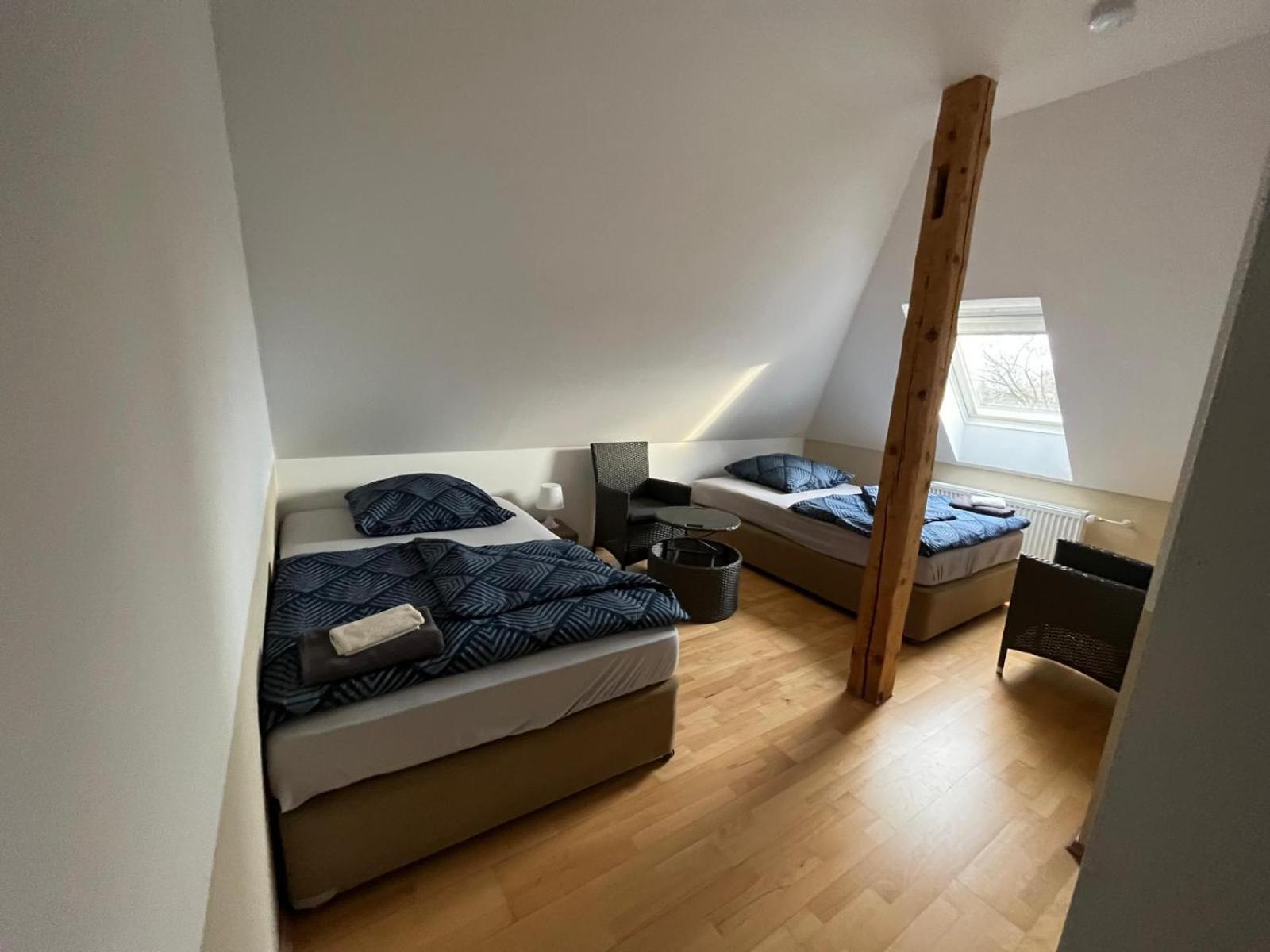 Doppelzimmer-Bad-Kuehlschrank-Tv-19 Meine Exterior foto