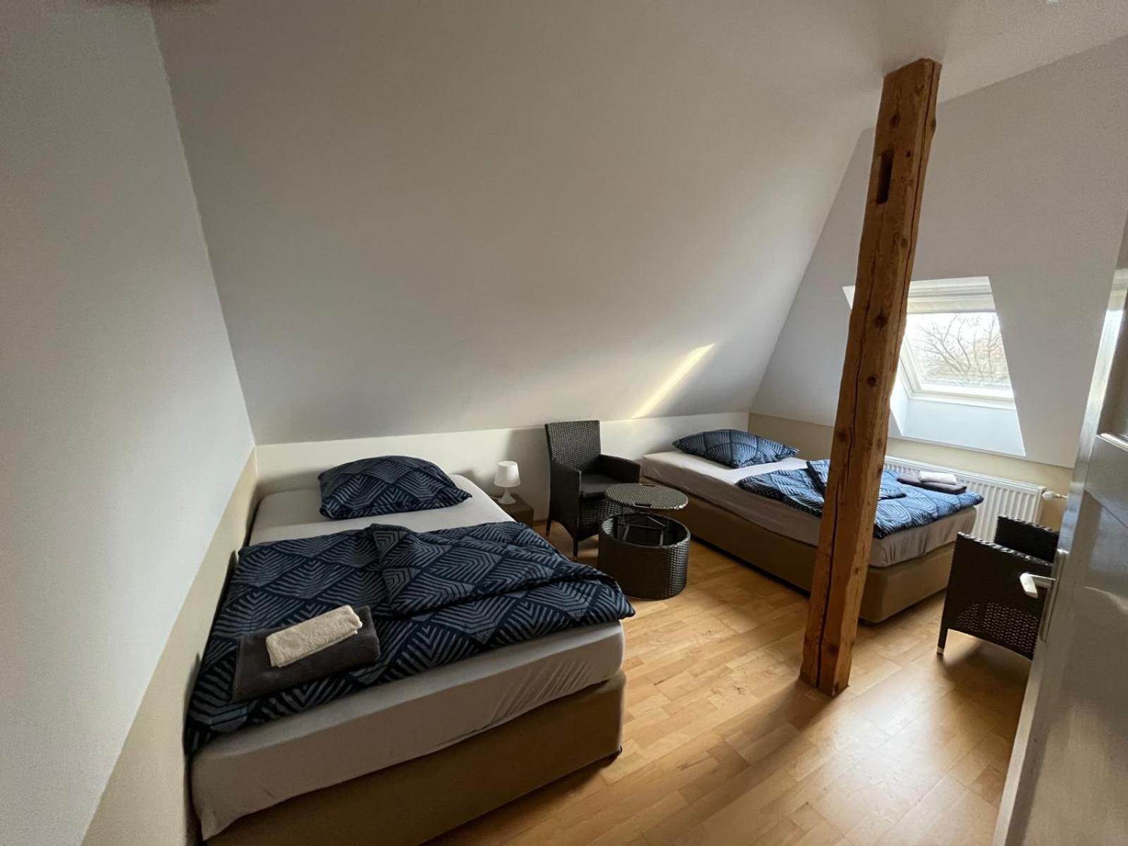 Doppelzimmer-Bad-Kuehlschrank-Tv-19 Meine Exterior foto