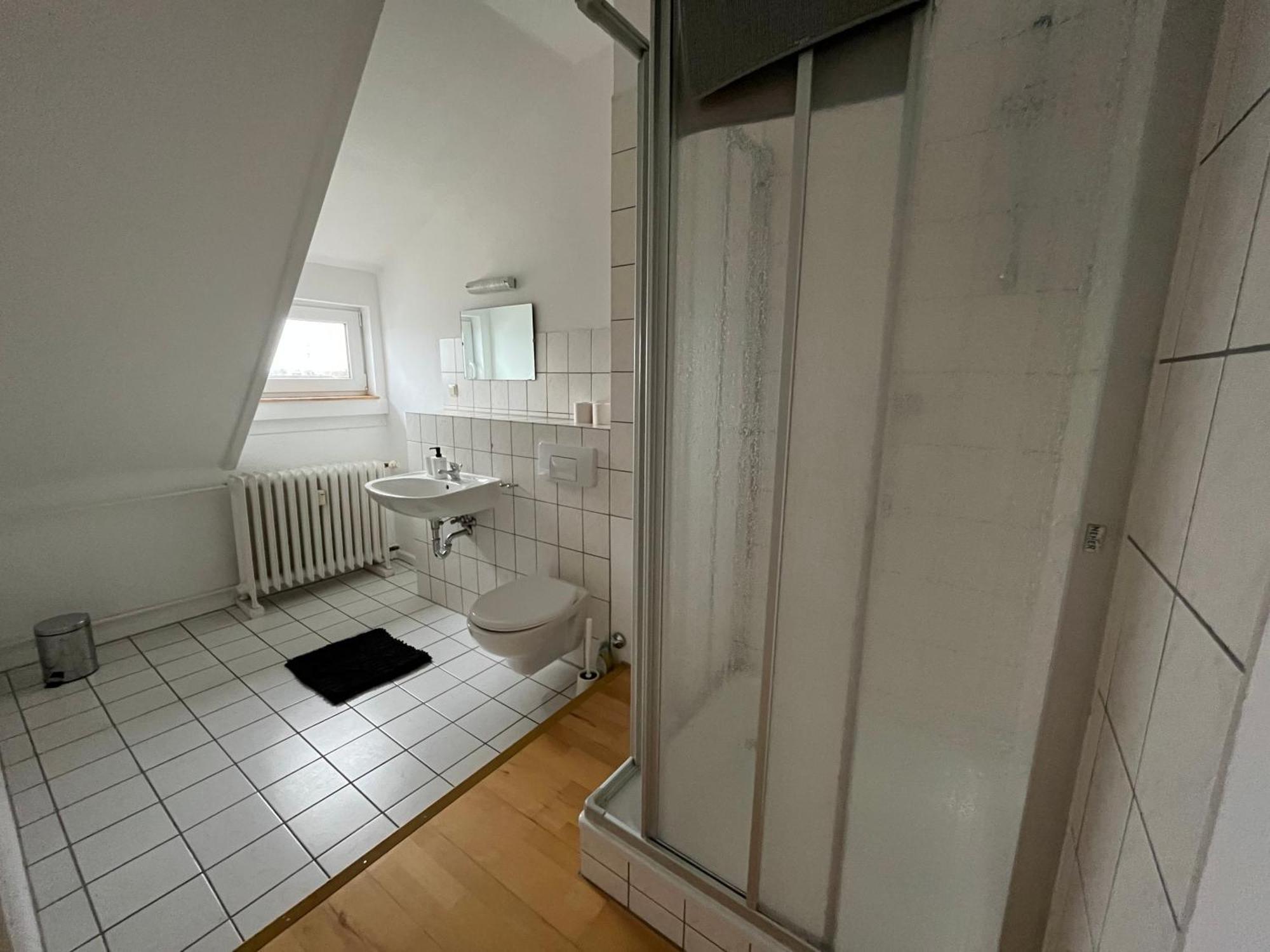 Doppelzimmer-Bad-Kuehlschrank-Tv-19 Meine Exterior foto