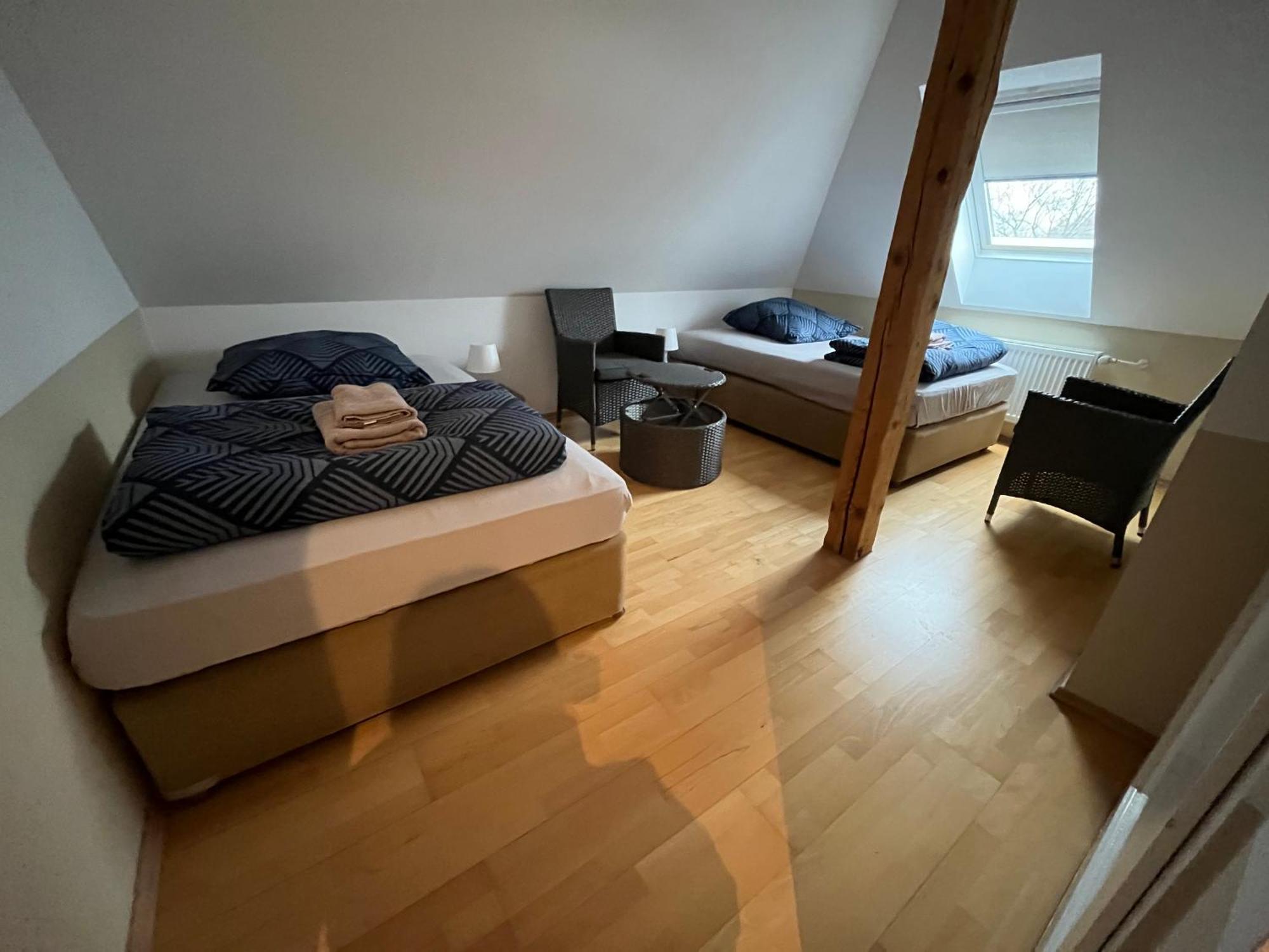 Doppelzimmer-Bad-Kuehlschrank-Tv-19 Meine Exterior foto