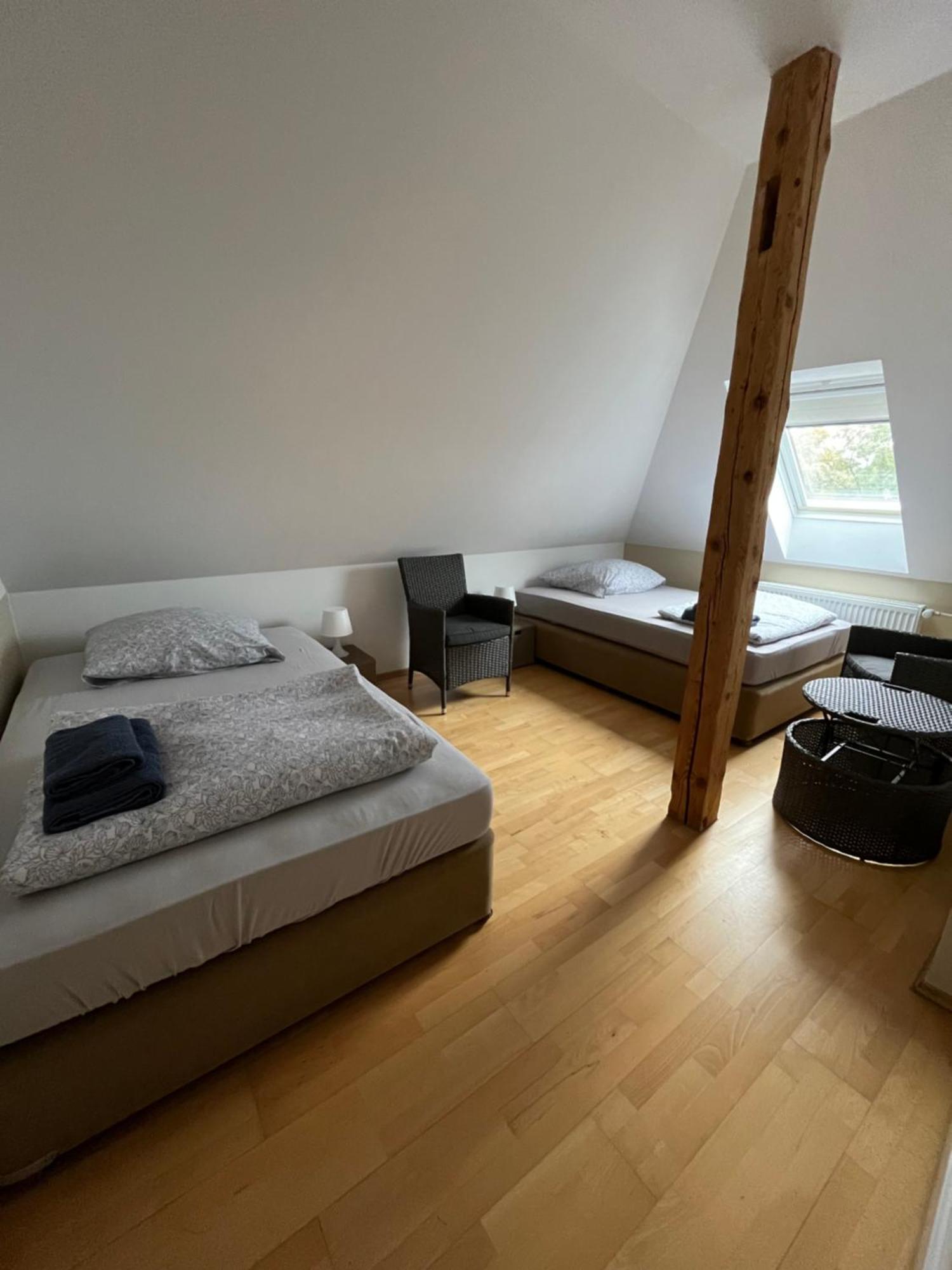 Doppelzimmer-Bad-Kuehlschrank-Tv-19 Meine Exterior foto